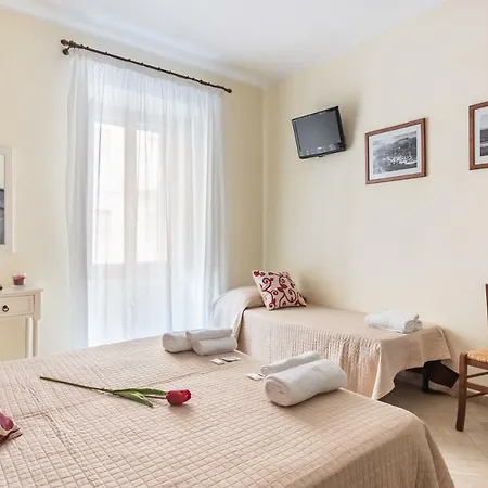 Villamari فندق مبيت وإفطار